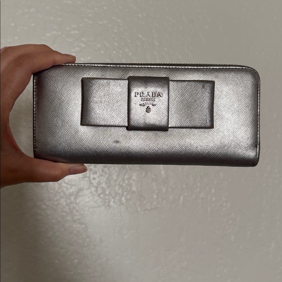 Authentic Prada Saffiano Leather Metallic Silver Wallet SOLD AS IS - Picture 2 of 14